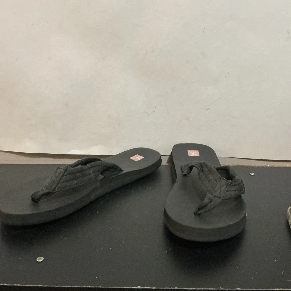 Quiksilver Mens Black Flip Flops Sandals 11.25 Inch Heel To Toe